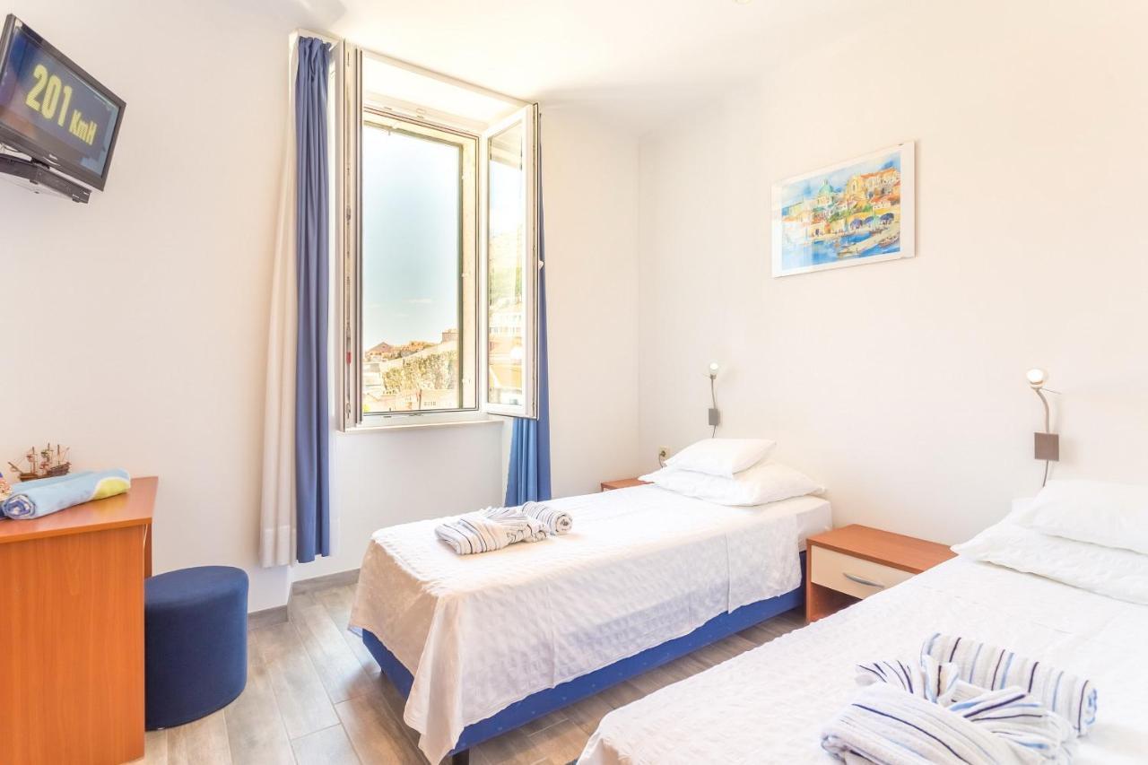 Apartment& Room Lukre / Apartment Lukre With Terrace Dubrovnik Bagian luar foto