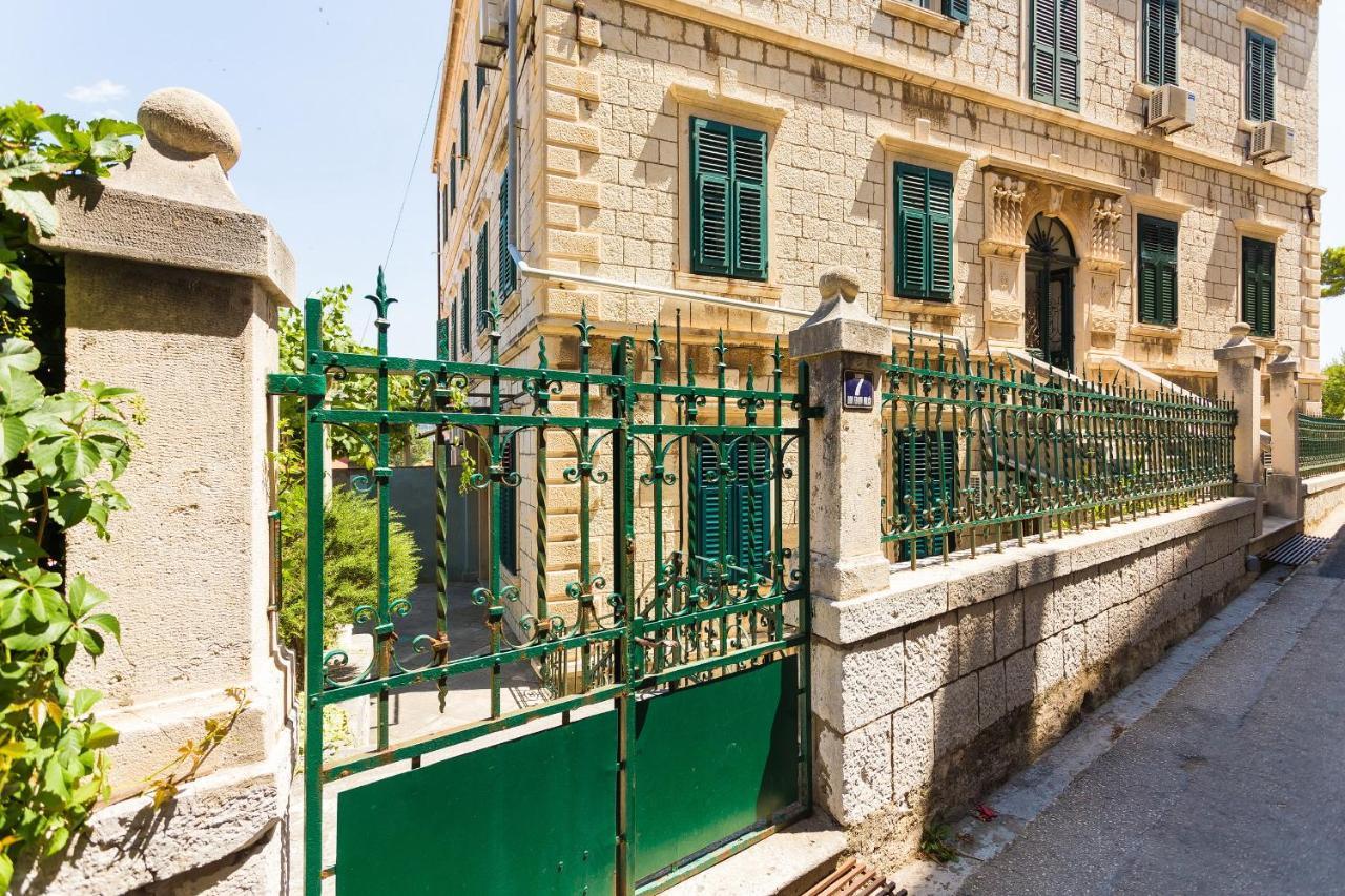 Apartment& Room Lukre / Apartment Lukre With Terrace Dubrovnik Bagian luar foto
